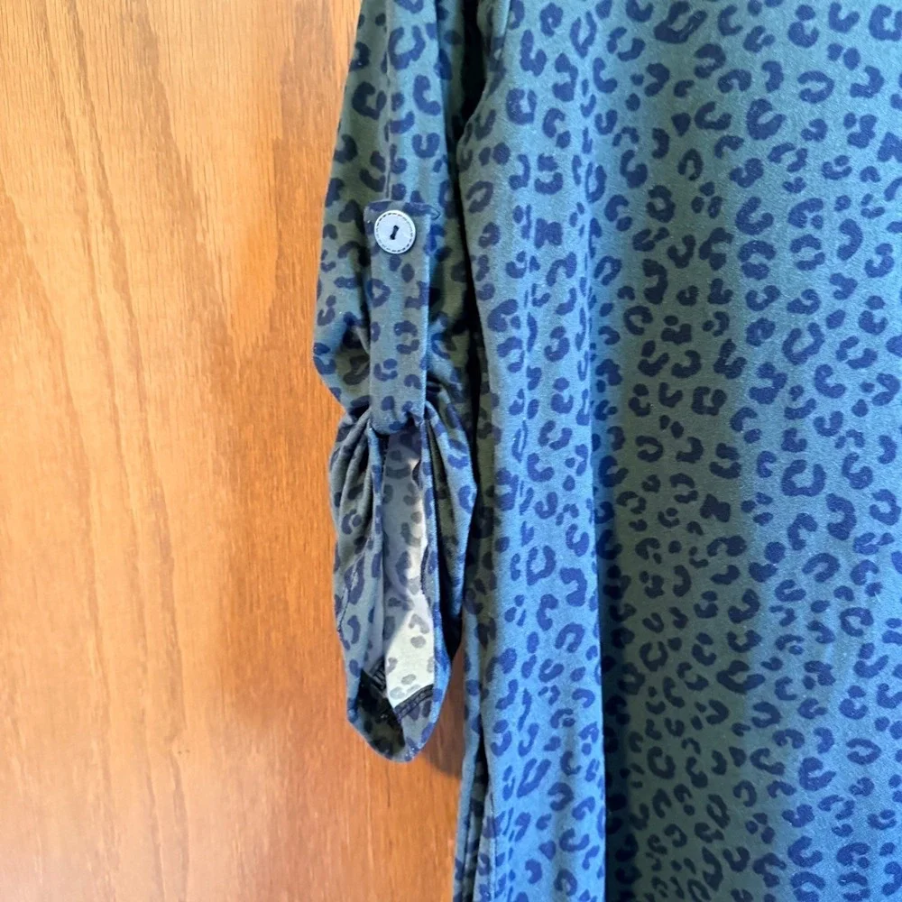 White Birch Olive Medium Green Leopard Print Roll Tab‎ Sleeve Tunic Dress